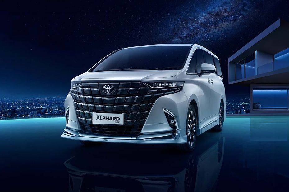 Mobil Toyota Alphard 2025 di Indonesia